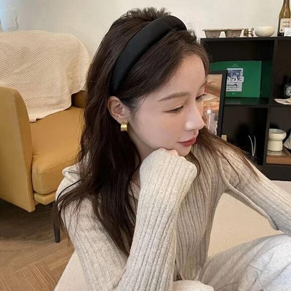 Black Padded Headband for Women - Wide, Simple, Soft Satin Hair Hoop for Girls a - Picture 3 of 7